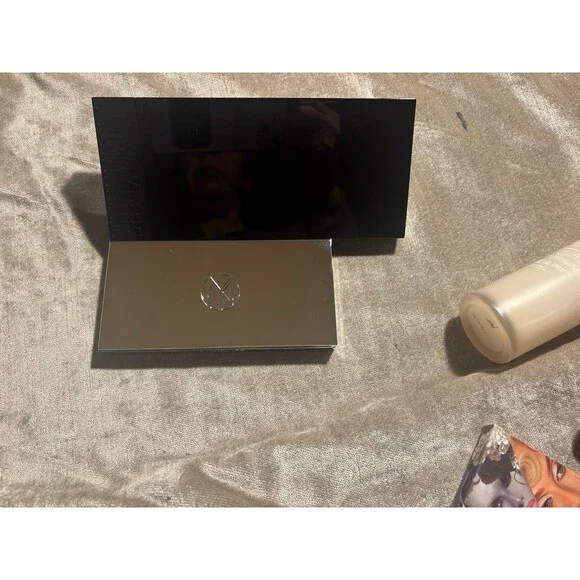 Il makiage bronzer and eye palette